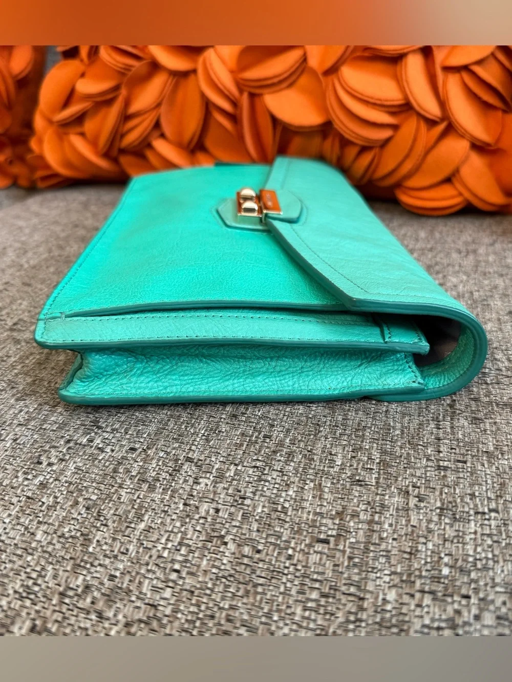 ❣️🆕Vintage Cole Haan Zoe Izzie Clutch in Green Thumb Leather $198 MSRP❣️
